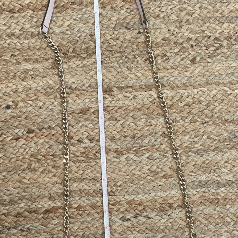 TORY BURCH *USED ONCE* Emerson Chain wallet crossbody in pink & gold hardware - Picture 11 of 12